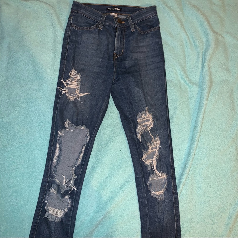 ripped skinny jeans